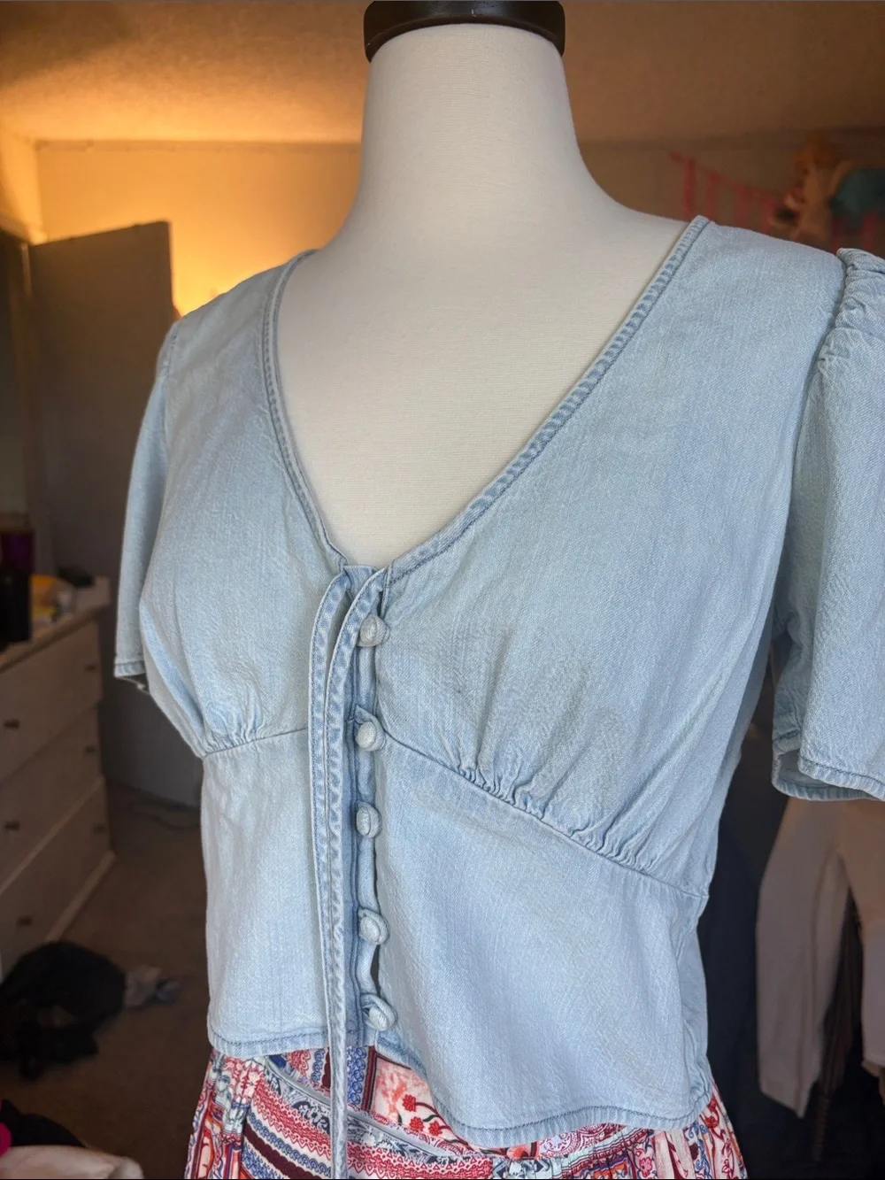 Levi’s Light Blue Denim Top - Picture 2 of 5